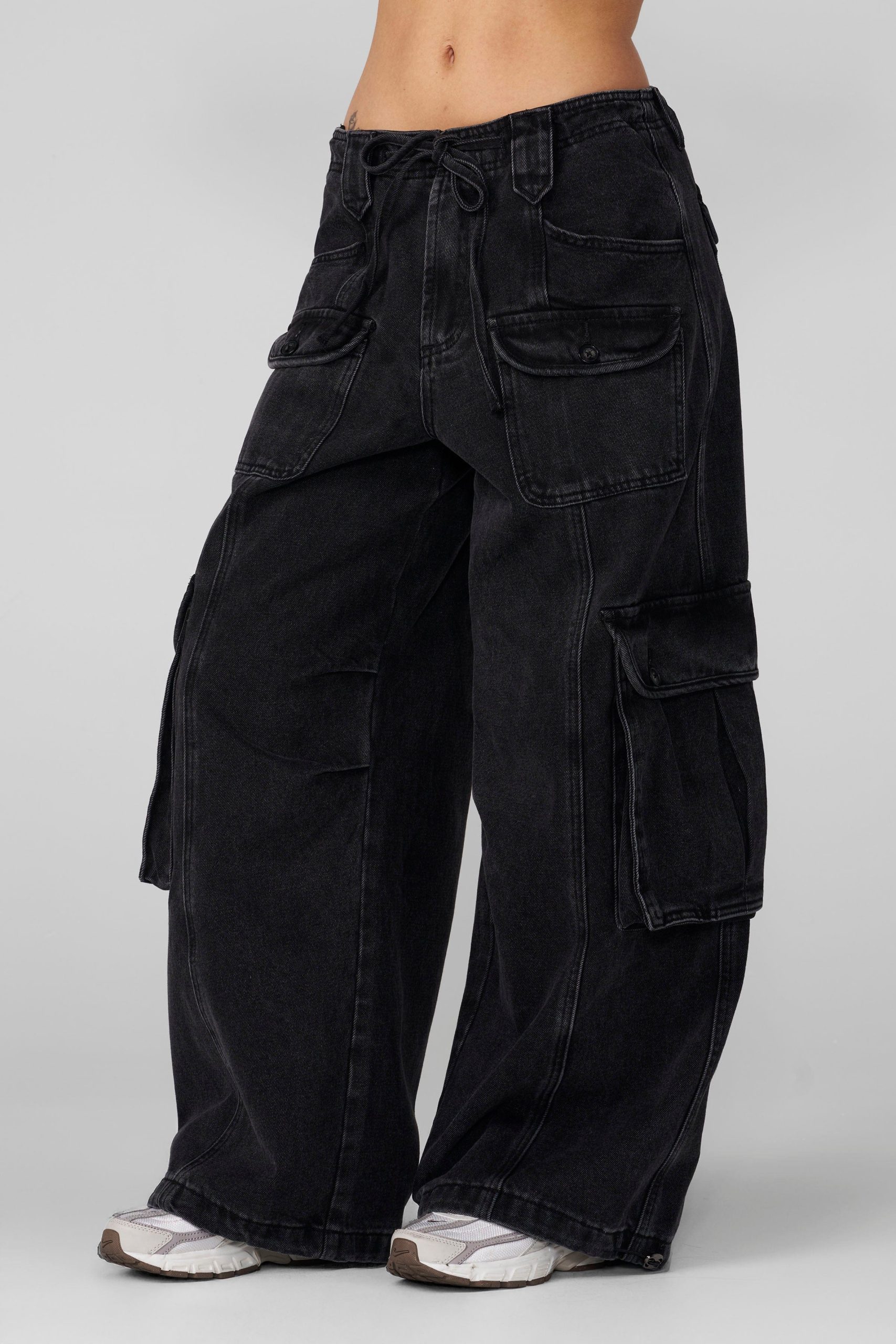 W2231 - Cargo Jean - Image 2